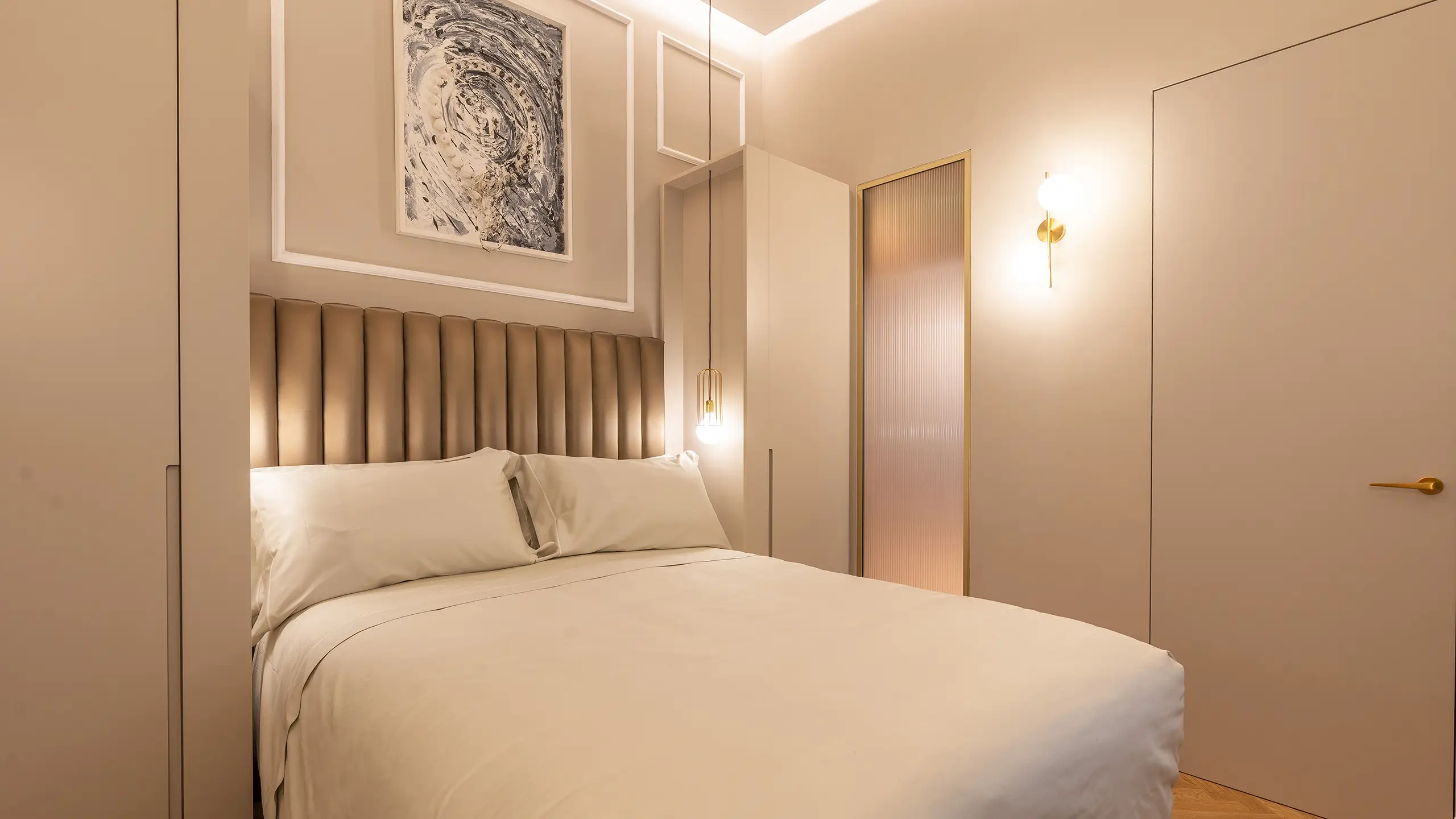 Hotel-in-Grottaferrata-Luxury-Guest-House-Villa-Madre-Rome-Ambra-Junior-Suite-letto-DSC05560